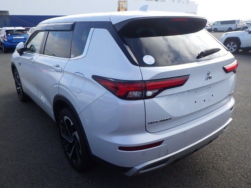 2022 Mitsubishi Outlander PHEV G 7 seats, photo 2