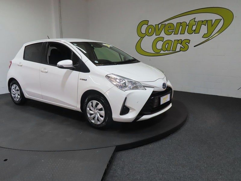 2019 Toyota Vitz Hybrid, main photo