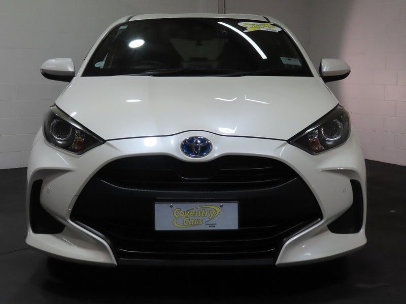 2020 Toyota Yaris Hybrid, photo 2