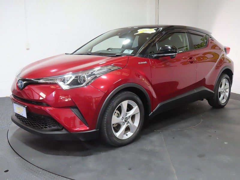 2017 Toyota C-HR Hybrid S, photo 3