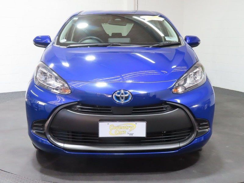 2022 Toyota Aqua Hybrid X, photo 2