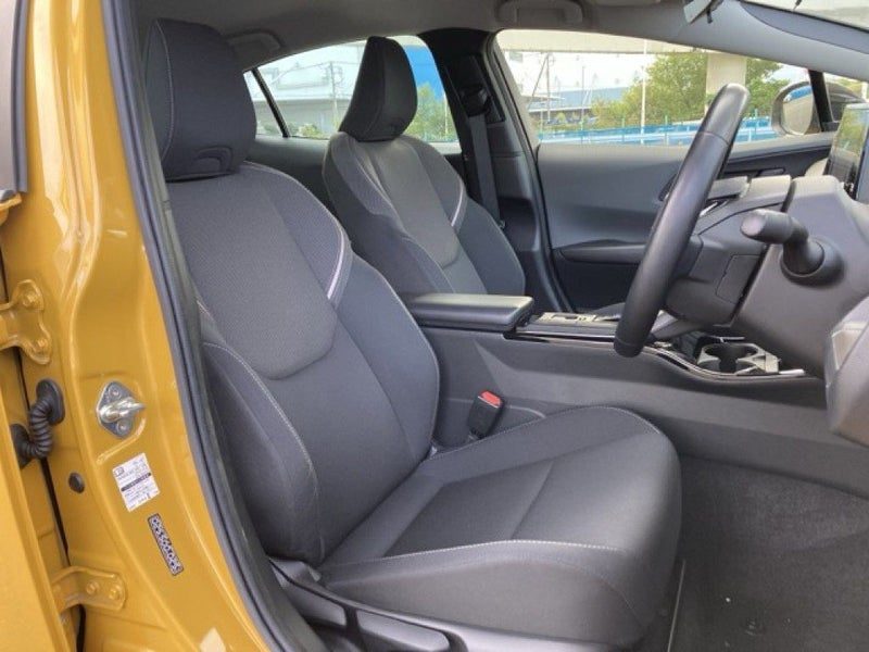 2023 Toyota Prius Hybrid G 4WD, photo 3