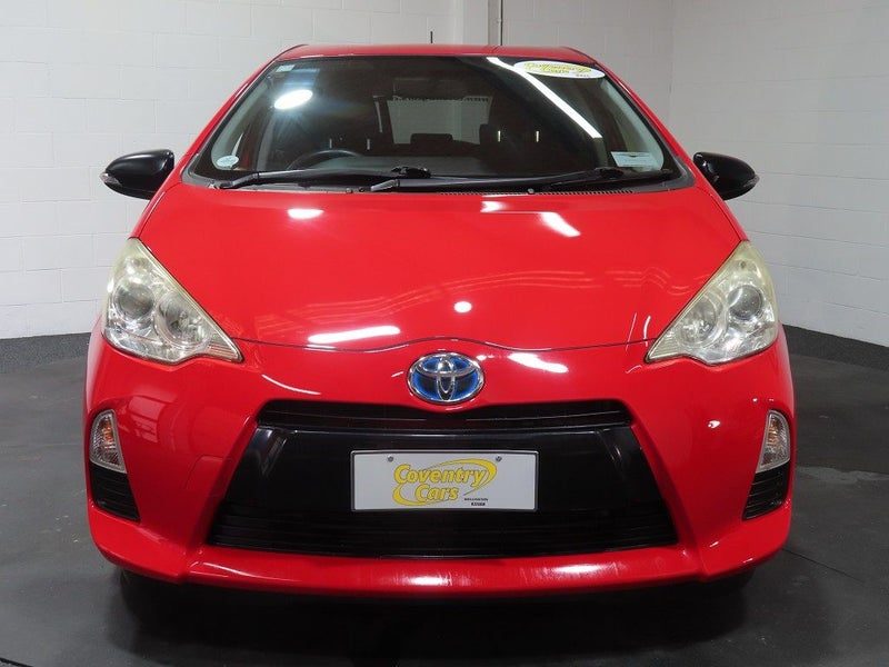 2012 Toyota Aqua Hybrid G, photo 2