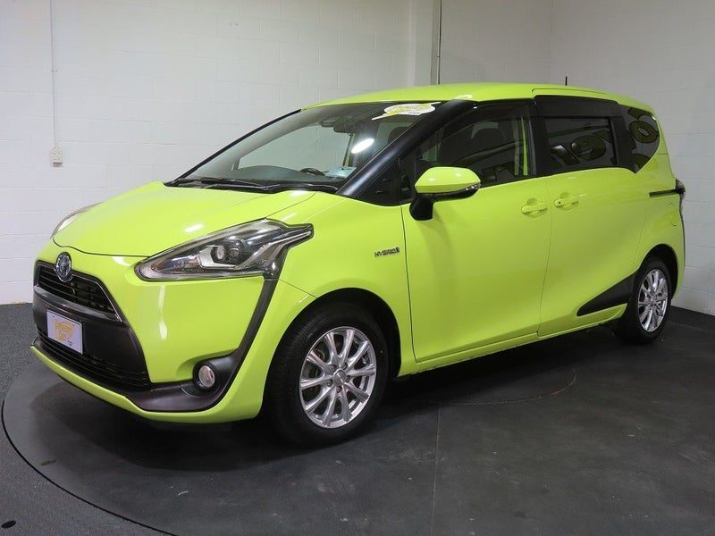 2015 Toyota Sienta Hybrid G 7 seats, photo 3