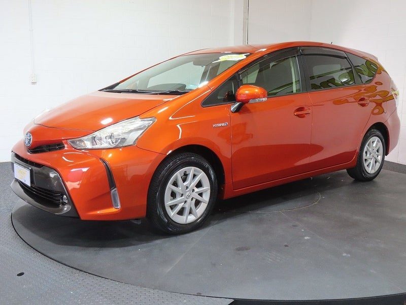 2015 Toyota Prius Alpha Hybrid S 7 seats, photo 3