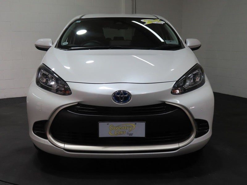 2024 Toyota Aqua Hybrid, photo 2