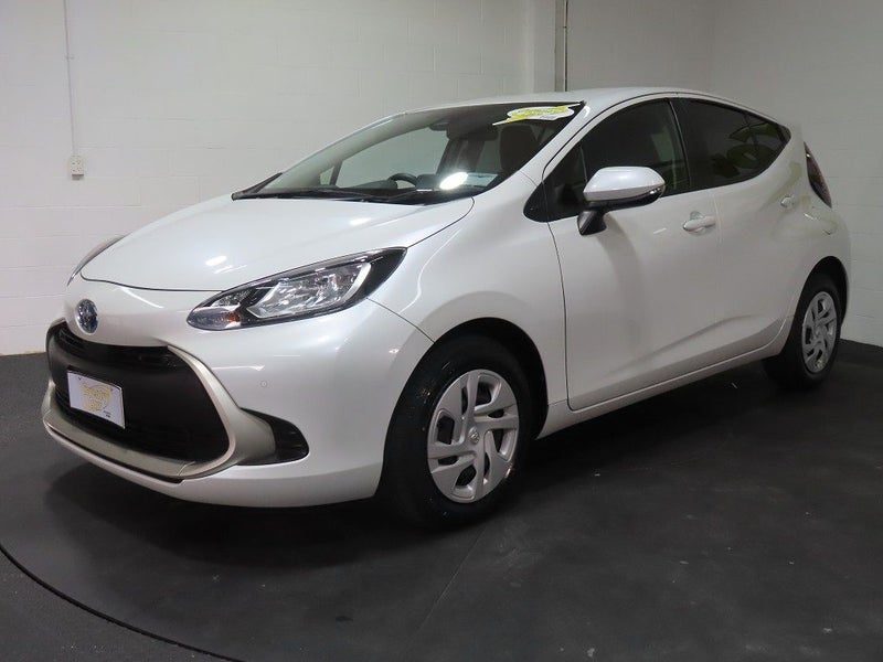 2024 Toyota Aqua Hybrid, photo 3