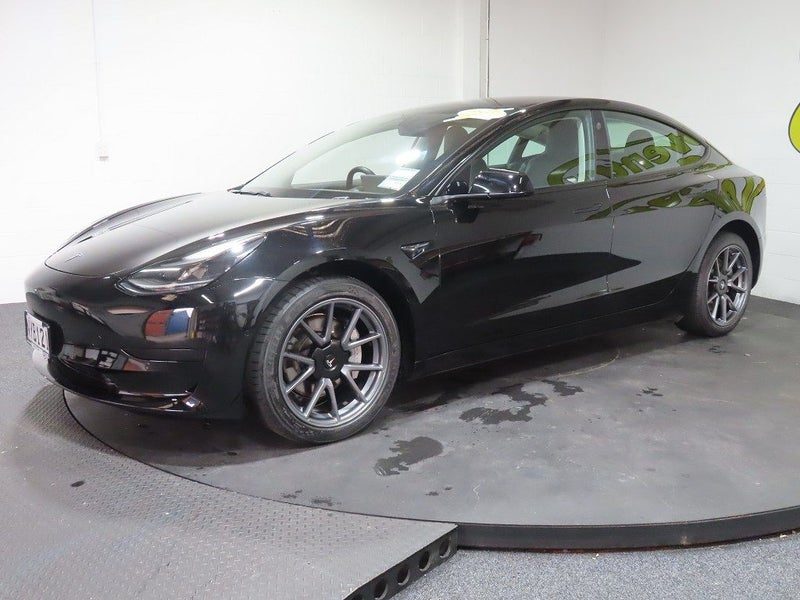 2021 Tesla Model 3 Standard Range Plus - 94%, photo 3