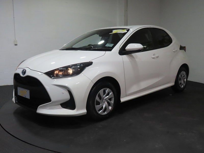 2023 Toyota Yaris Hybrid X, photo 3