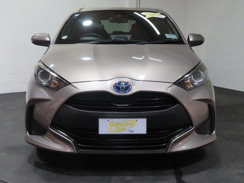 2021 Toyota Yaris Hybrid X, photo 2