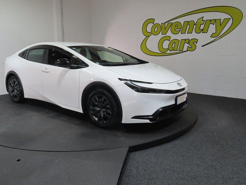 2025 Toyota Prius Hybrid, main photo
