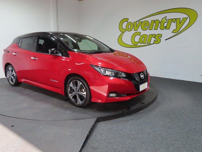 2022 Nissan Leaf 40X V 40kWh EV, main photo