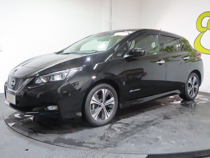 2018 Nissan Leaf 40G 40kWh EV, photo 3