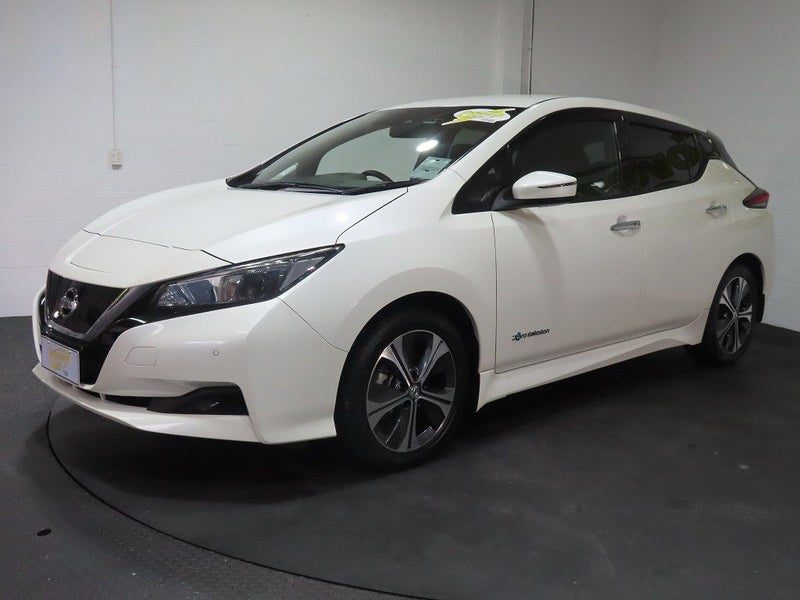2017 Nissan Leaf 40X 40kWh EV, photo 3