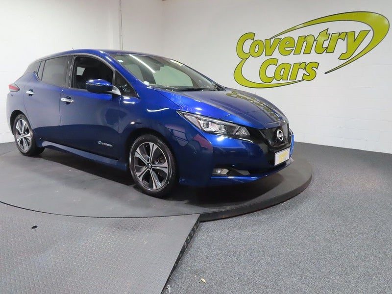 2022 Nissan Leaf 40G 40kWh EV, main photo
