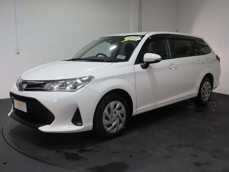 2021 Toyota Corolla Fielder Hybrid EX, photo 3