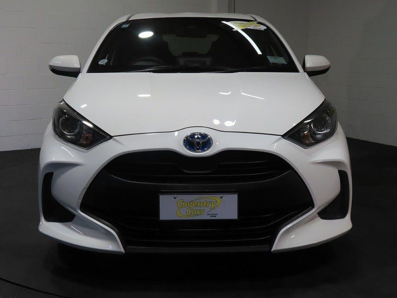 2023 Toyota Yaris Hybrid X, photo 2