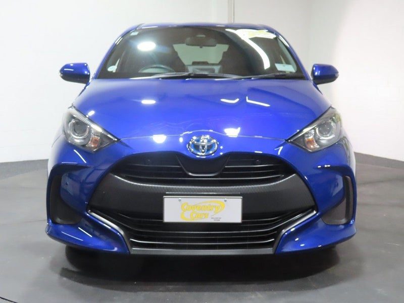 2021 Toyota Yaris Hybrid X, photo 2