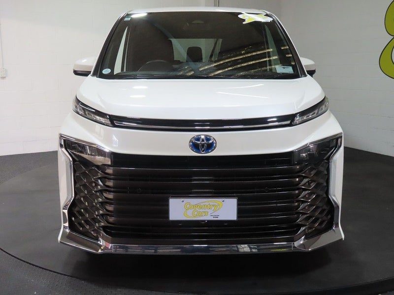 2024 Toyota Voxy Hybrid S G 8 seats, photo 2