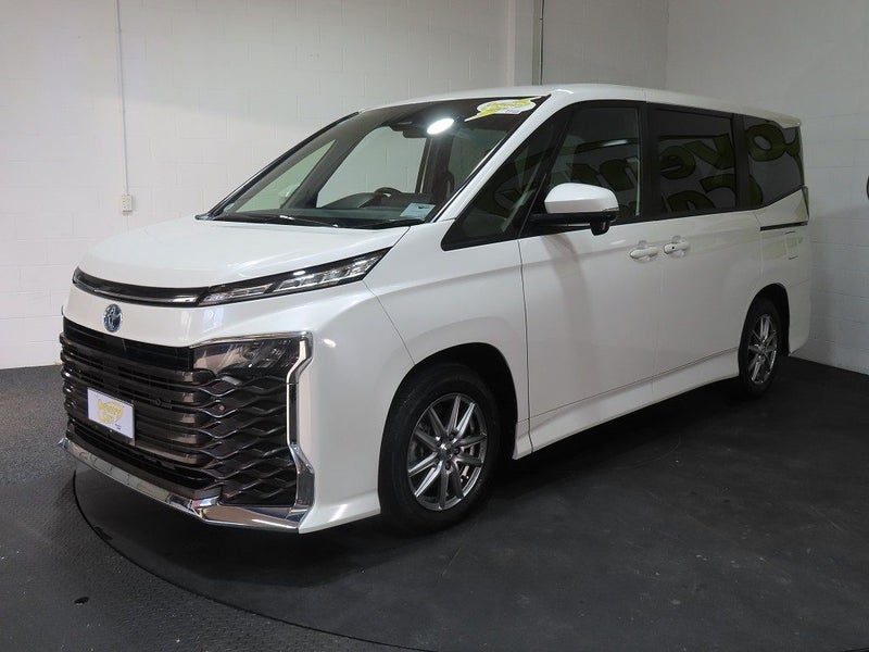 2024 Toyota Voxy Hybrid S G 8 seats, photo 3