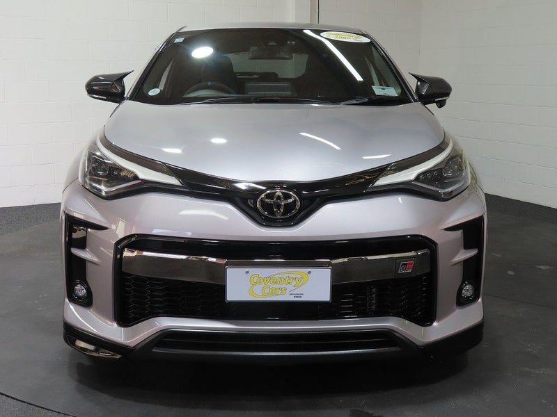 2019 Toyota C-HR Hybrid GR Sports, photo 2