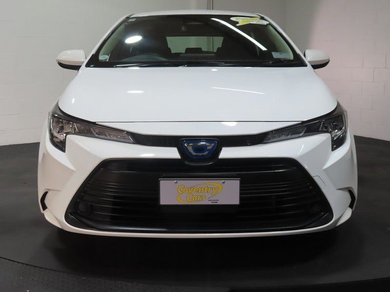 2023 Toyota Corolla Hybrid Touring, photo 2