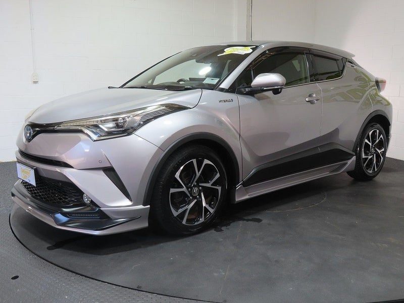 2017 Toyota C-HR Hybrid G, photo 3
