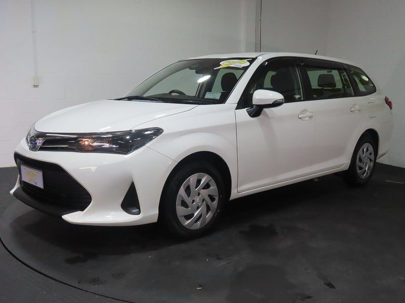 2023 Toyota Corolla Fielder Hybrid EX, photo 3