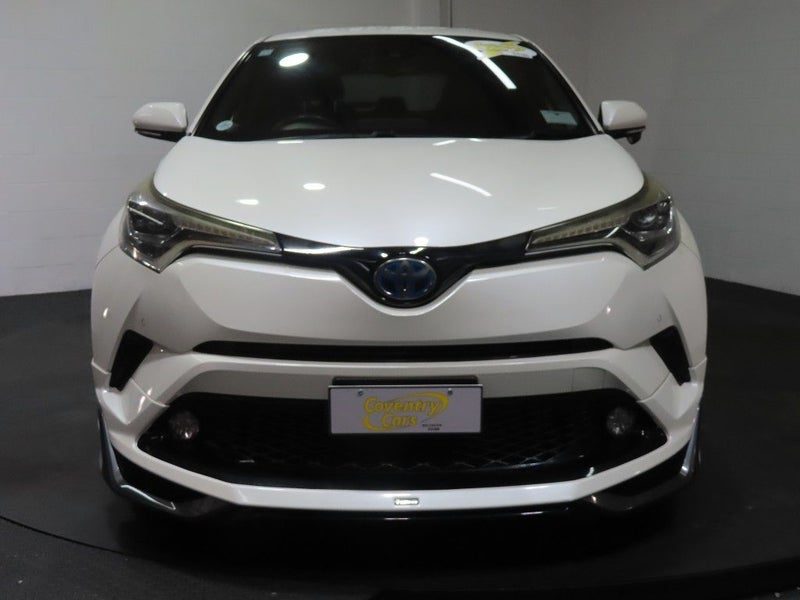 2017 Toyota C-HR Hybrid G, photo 2