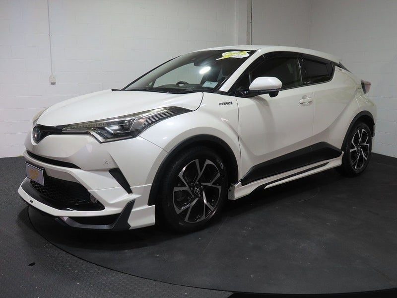 2017 Toyota C-HR Hybrid G, photo 3