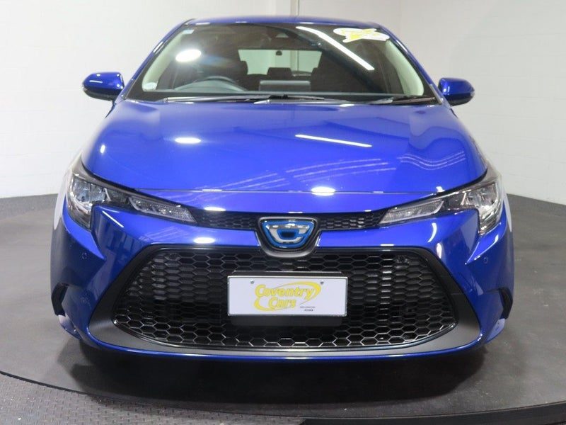 2021 Toyota Corolla Hybrid Touring, photo 2