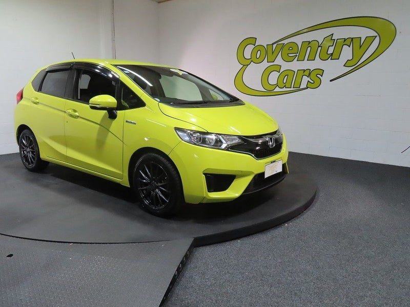 2017 Honda Fit Hybrid, main photo