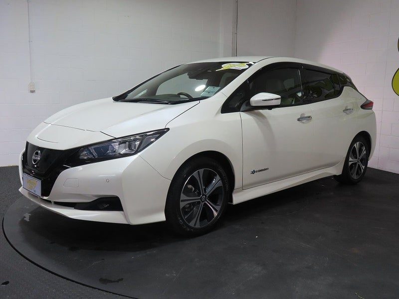 2022 Nissan Leaf 40X V 40kWh EV, photo 3