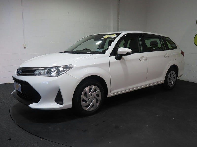 2020 Toyota Corolla Fielder Hybrid EX, photo 3