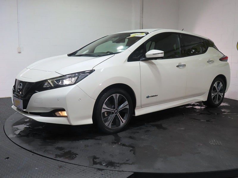 2022 Nissan Leaf 40G 40kWh EV, photo 3