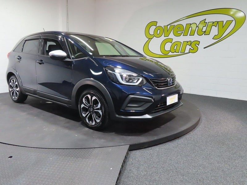 2021 Honda Fit e:HEV Crosstar Hybrid, main photo