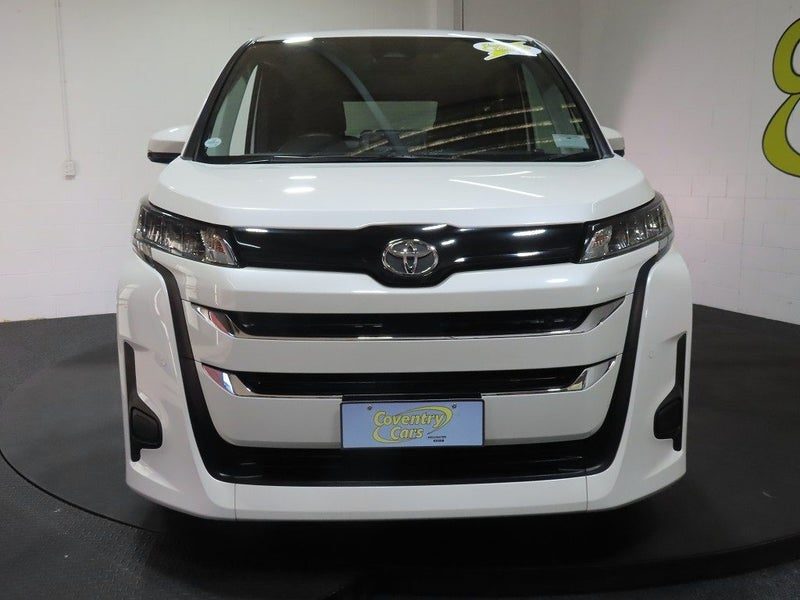 2022 Toyota Noah X 8 seats, photo 2