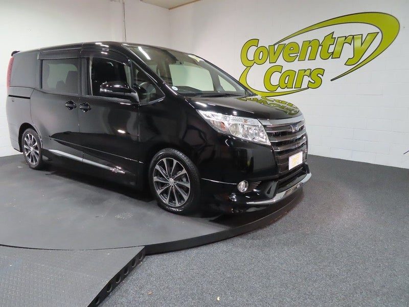 2015 Toyota Noah Hybrid G