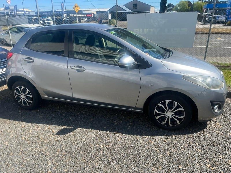 2011 Mazda Demio 5 Door Hatch