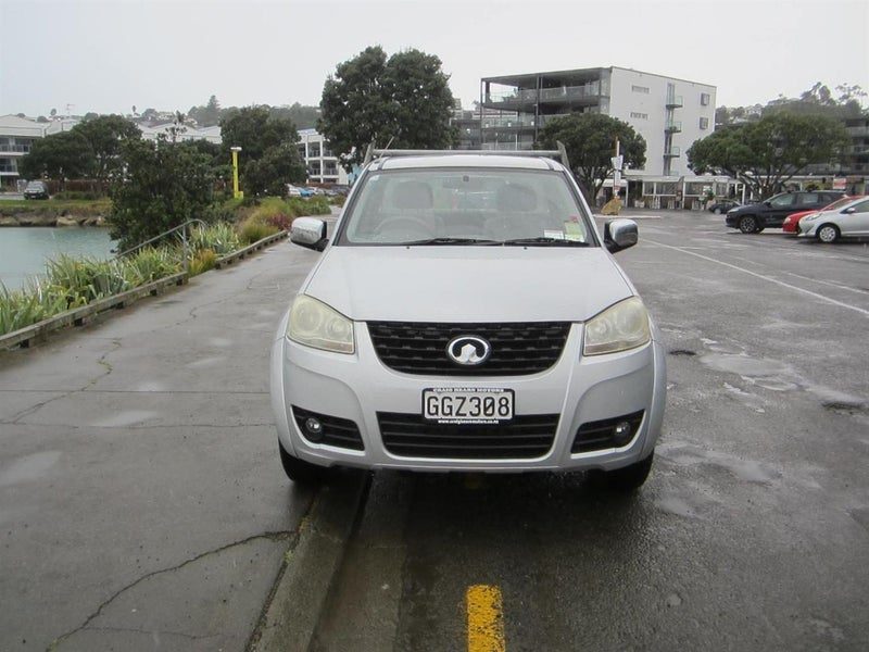 2012 GWM V240 2.4 Petrol Manual Low Kms, photo 2
