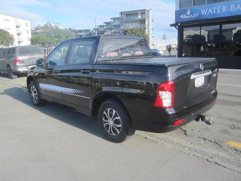 2016 SsangYong Actyon 2.3 Petrol 5 Speed Maual, photo 3