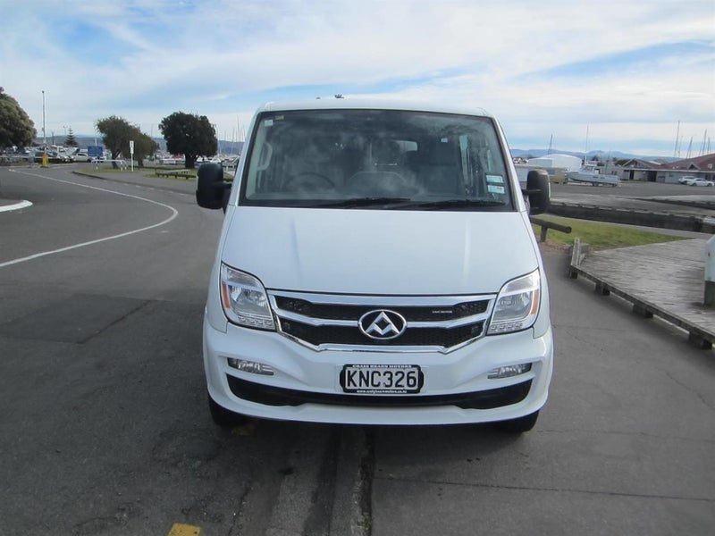 2017 LDV V80 11 seater Minibus 2.5 Diesel Auto, photo 2