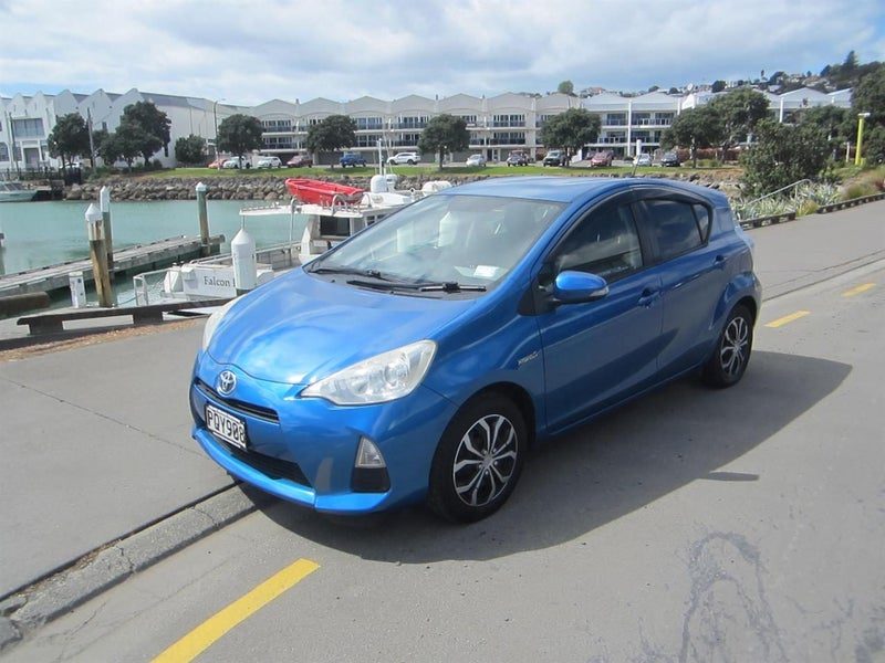 2014 Toyota Aqua 1.5 Auto Hybrid, photo 3