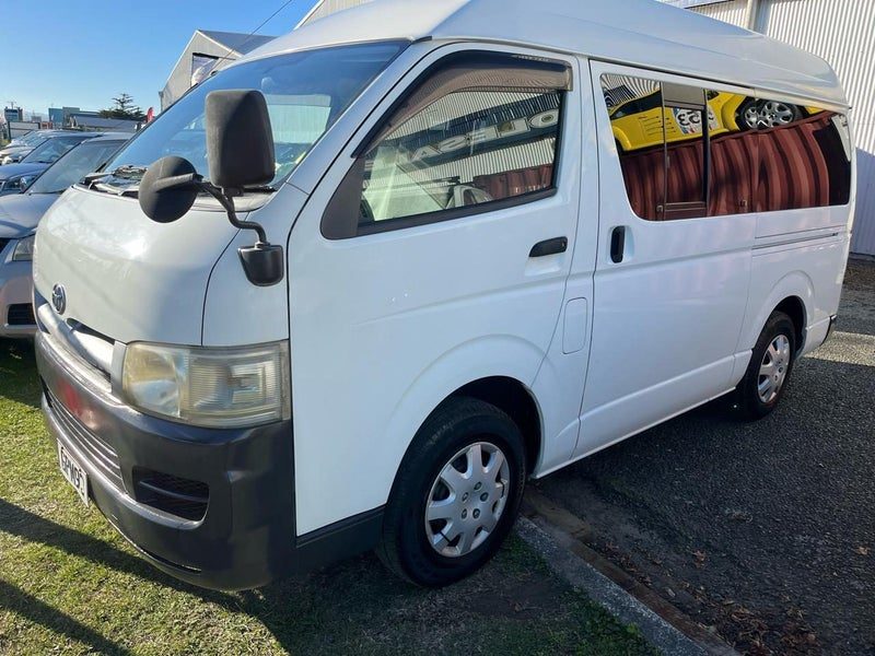 2004 Toyota Regius ACE