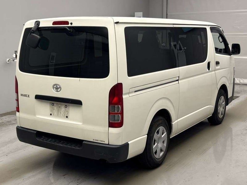 2021 Toyota Hiace DX 5 Door 6 Seater, photo 2