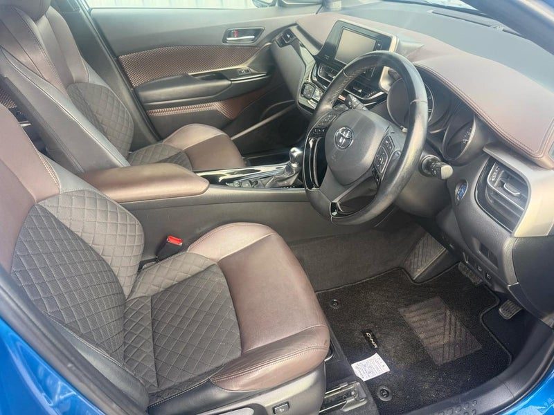 2017 Toyota C-HR G, photo 2