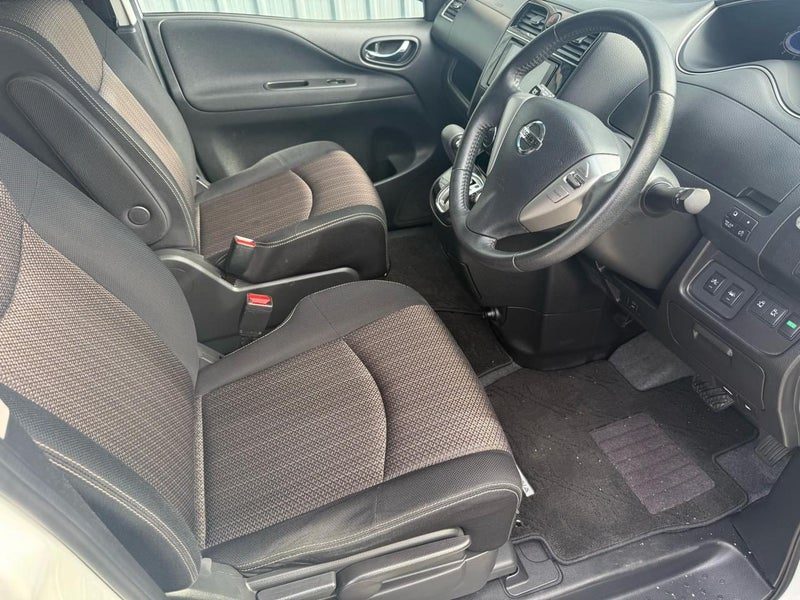 2015 Nissan Serena Highway Star V-Selection, photo 2