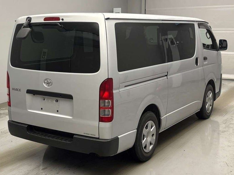 2021 Toyota Hiace DX 5 Door 6 Seater, photo 2