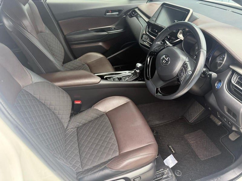 2017 Toyota C-HR G, photo 2