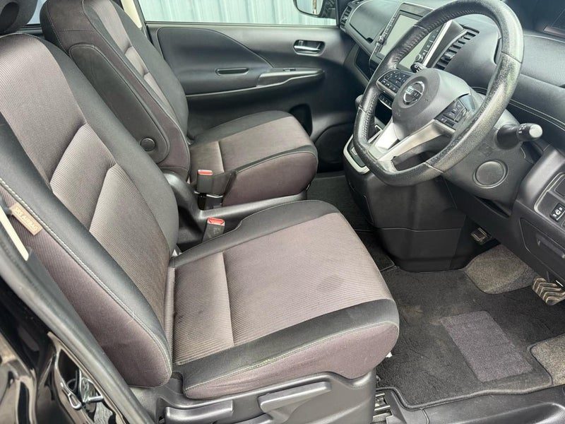 2018 Nissan Serena Highway Star V-Selection, photo 2